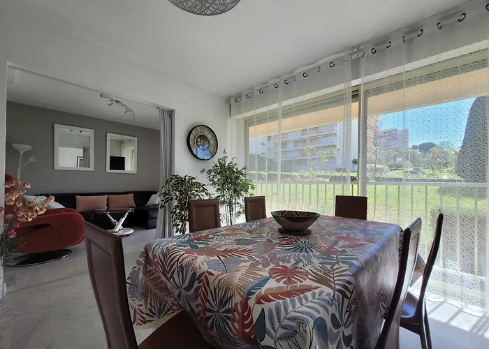 Eden Park T3 * Antibes