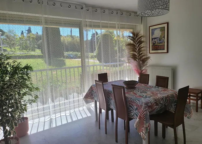 Eden Park T3 * Antibes