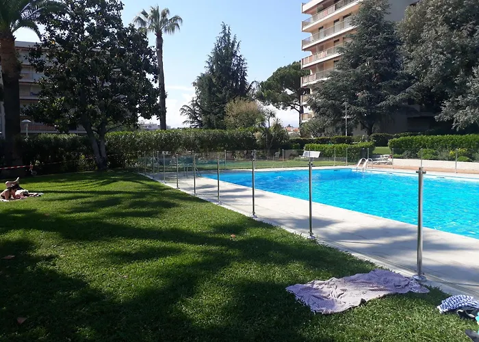 Daire Eden Park T3 Antibes